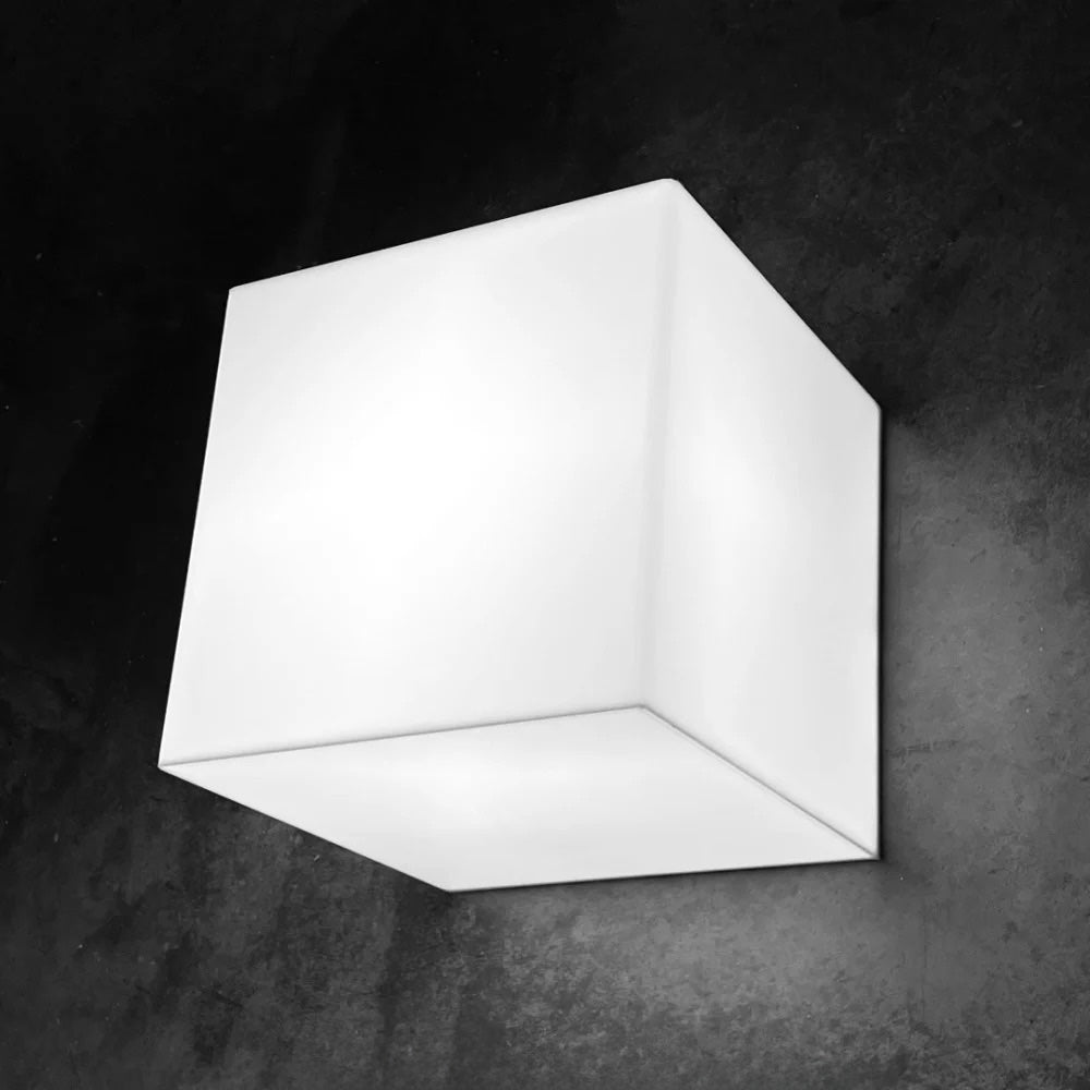 Acrylic Light Box | Cube
