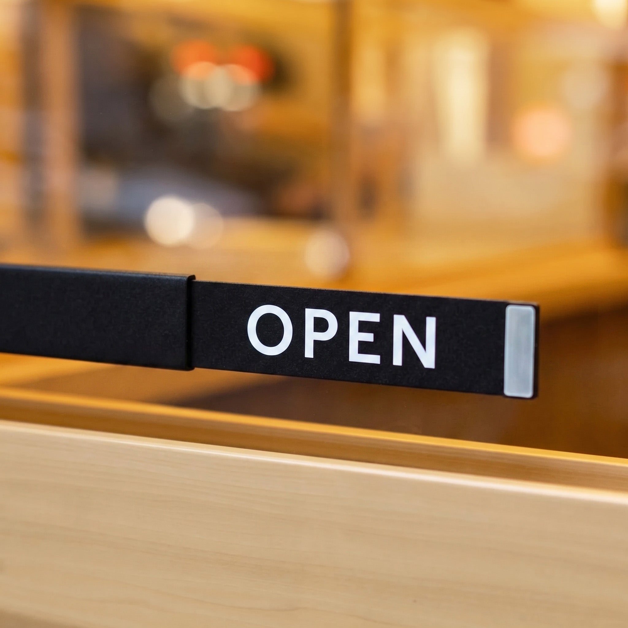 Modern Open / Closed Slider Sign for Shops | Selegna Signs