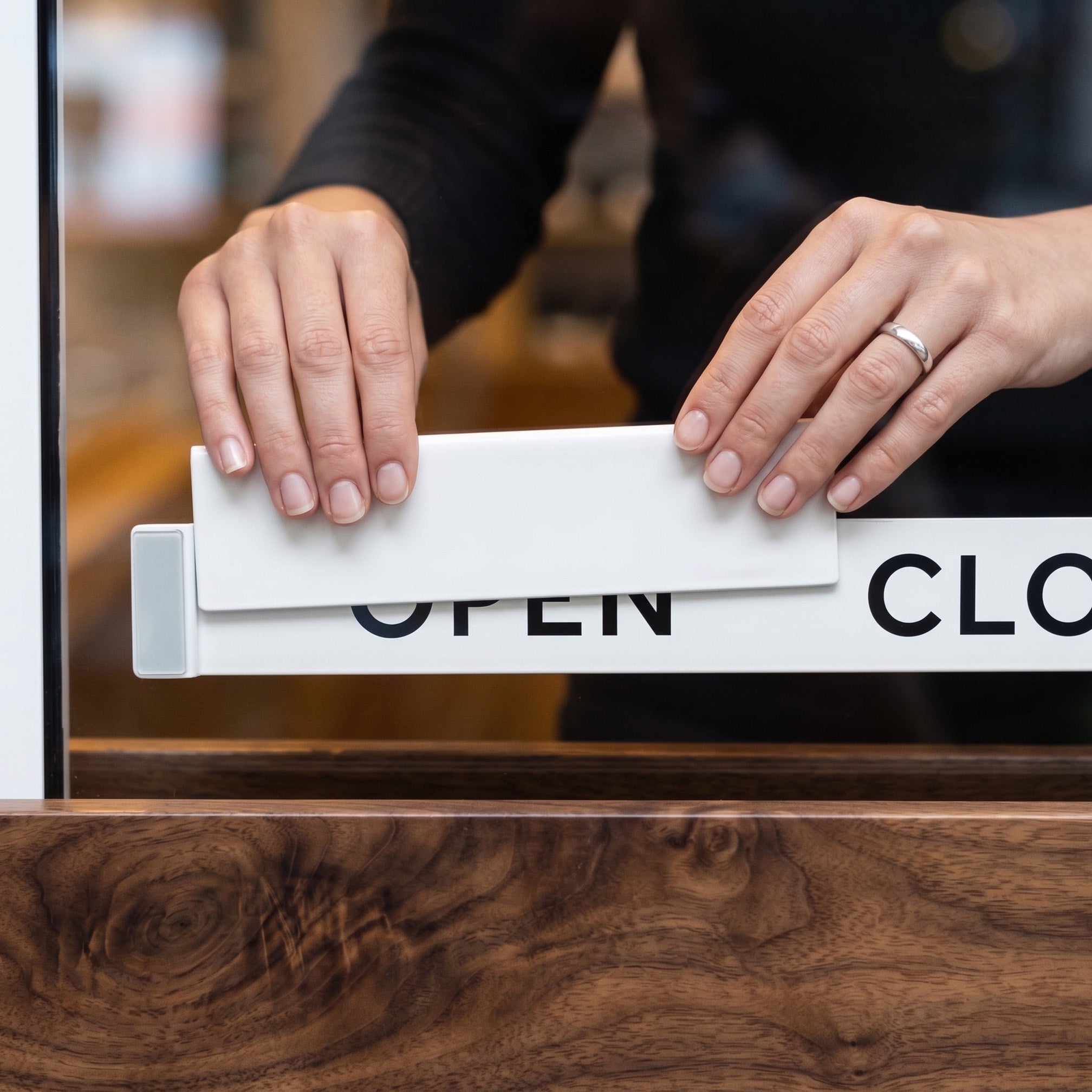 Modern Open / Closed Slider Sign for Shops | Selegna Signs